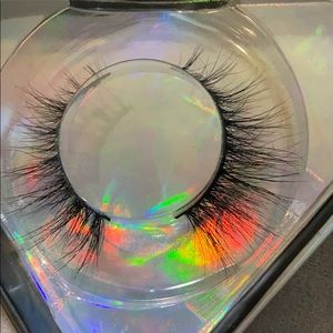 “Deon lash” from Lydel Lashes
